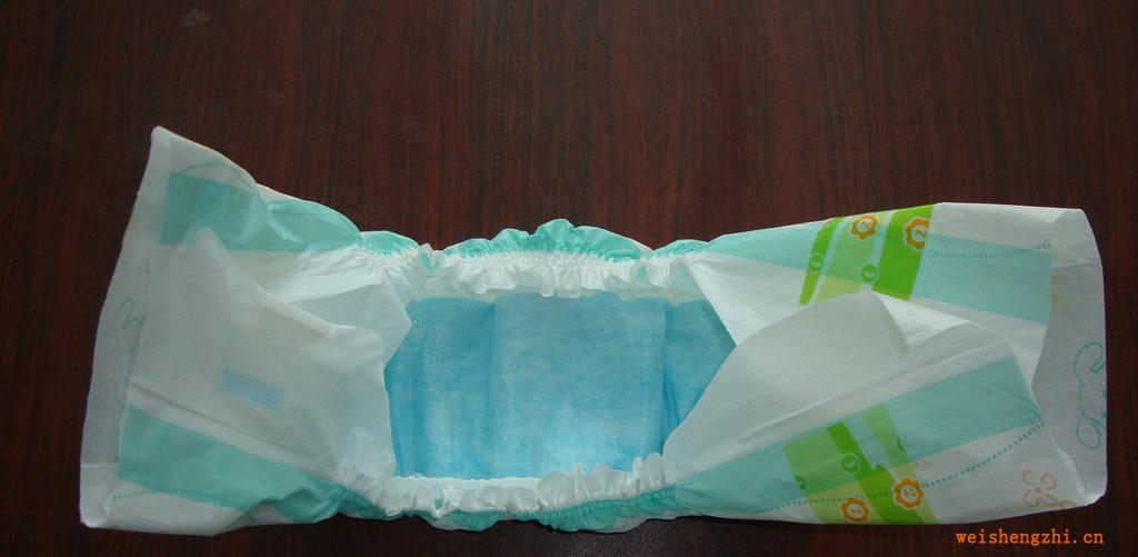 加工生產大中小碼各種紙尿褲，內銷出口外貿均可